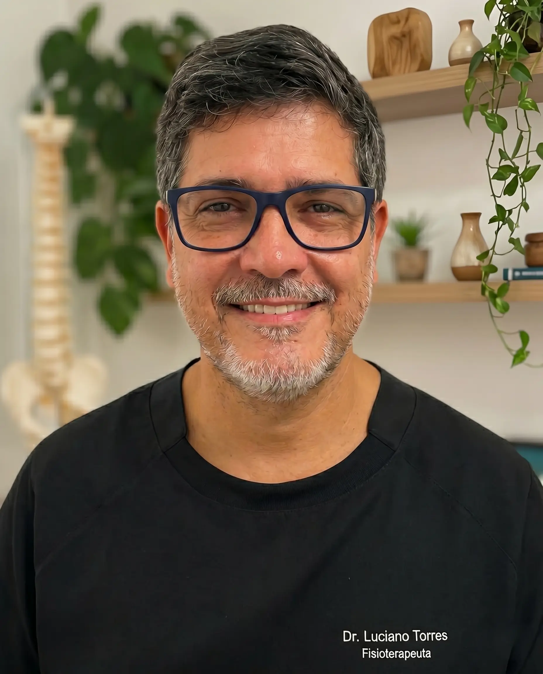 Dr. Luciano Valentim Torres